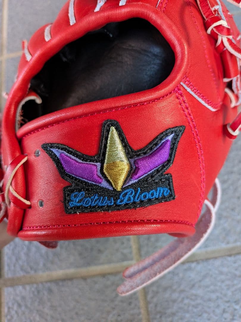 ロータスブルーム　硬式投手用グローブ