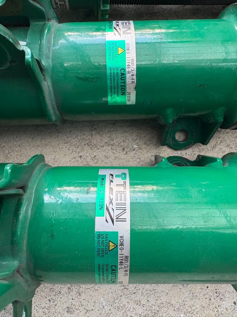 VEZELe:HEV Z用の車高調TEIN製FLEX-Zを格安で出品します。