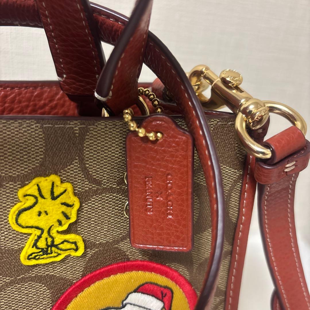 KOBAMIです　　新品未使用品　COACH スヌーピー　スヌーピーバッグ