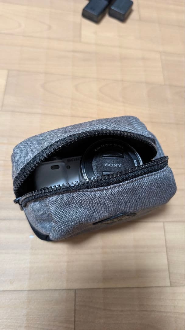 SONY α6000 ダブルズームレンズキット+50mm単焦点レンズ付き