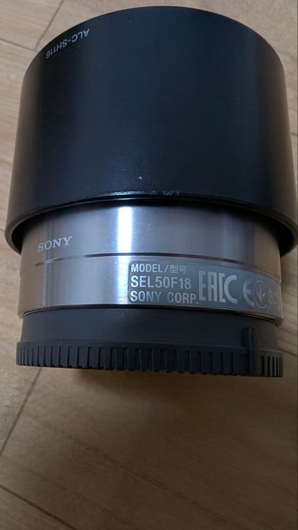 SONY α6000 ダブルズームレンズキット+50mm単焦点レンズ付き