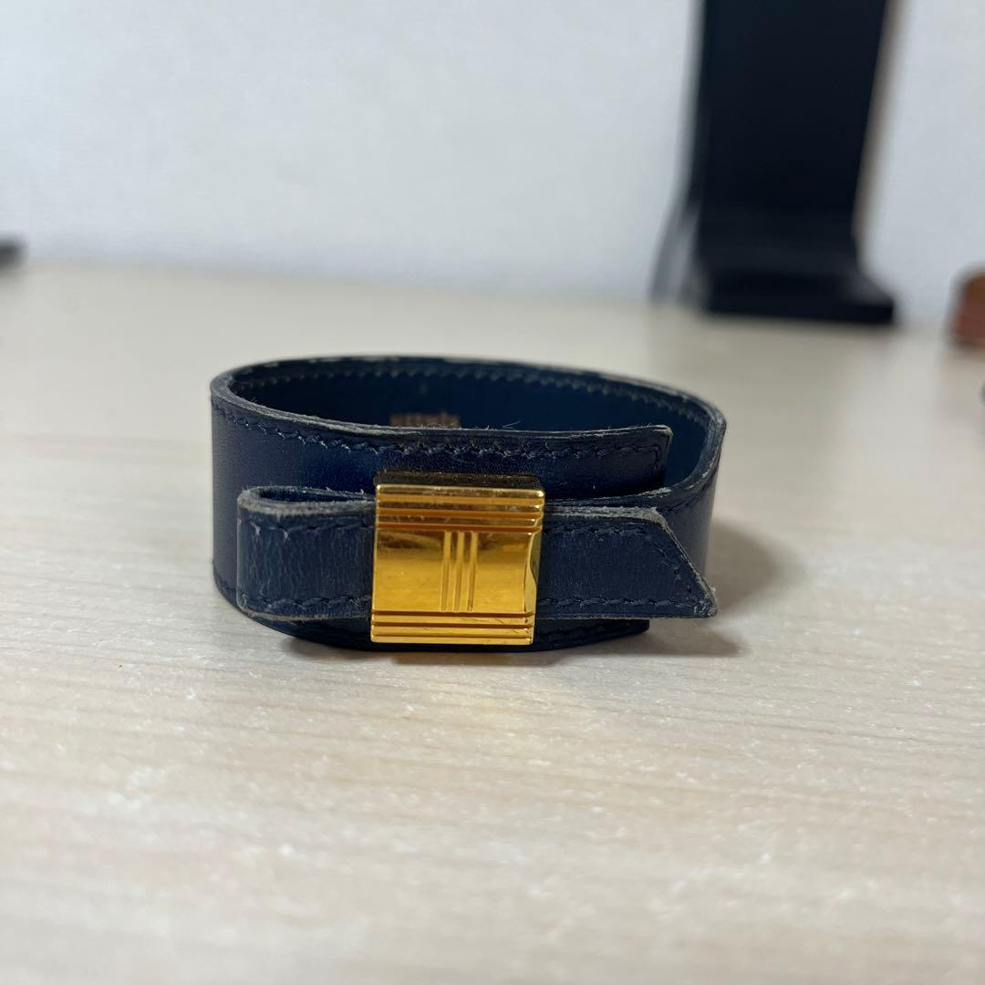 HERMES ネイビー レザー バングル