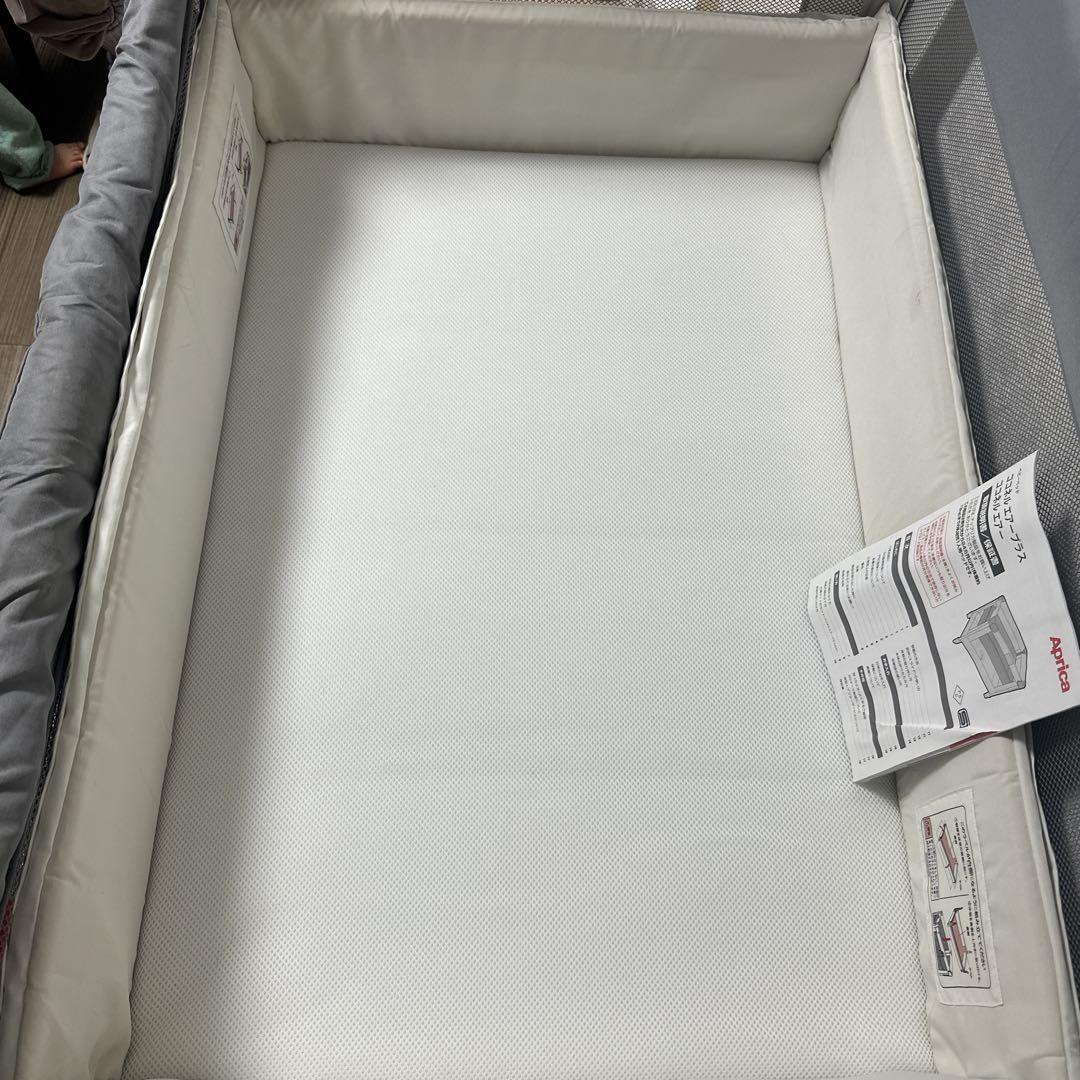 アップリカ ココネルエアー AB グレーベアー ベビーベッド