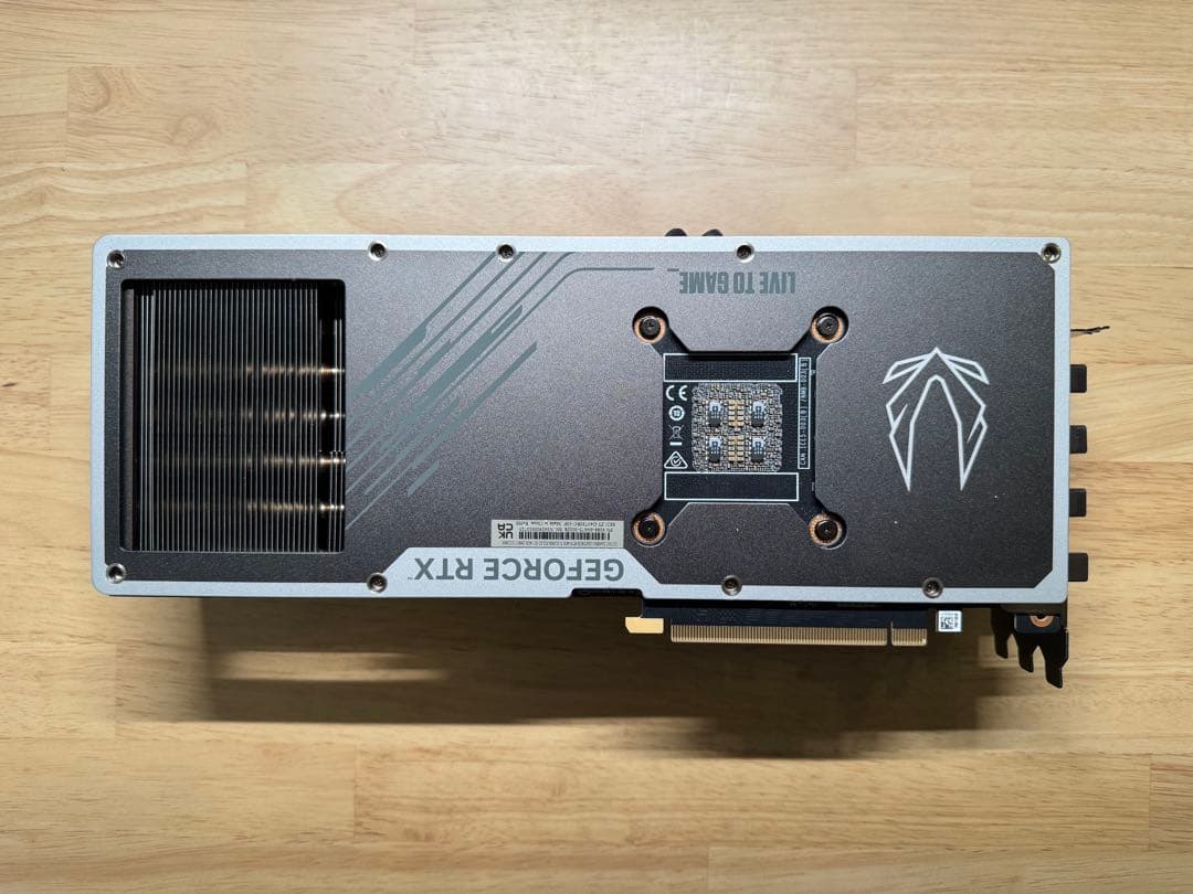 グラフィックボード・グラボ・ビデオカード ZOTAC GeForce RTX 4070 Ti Super