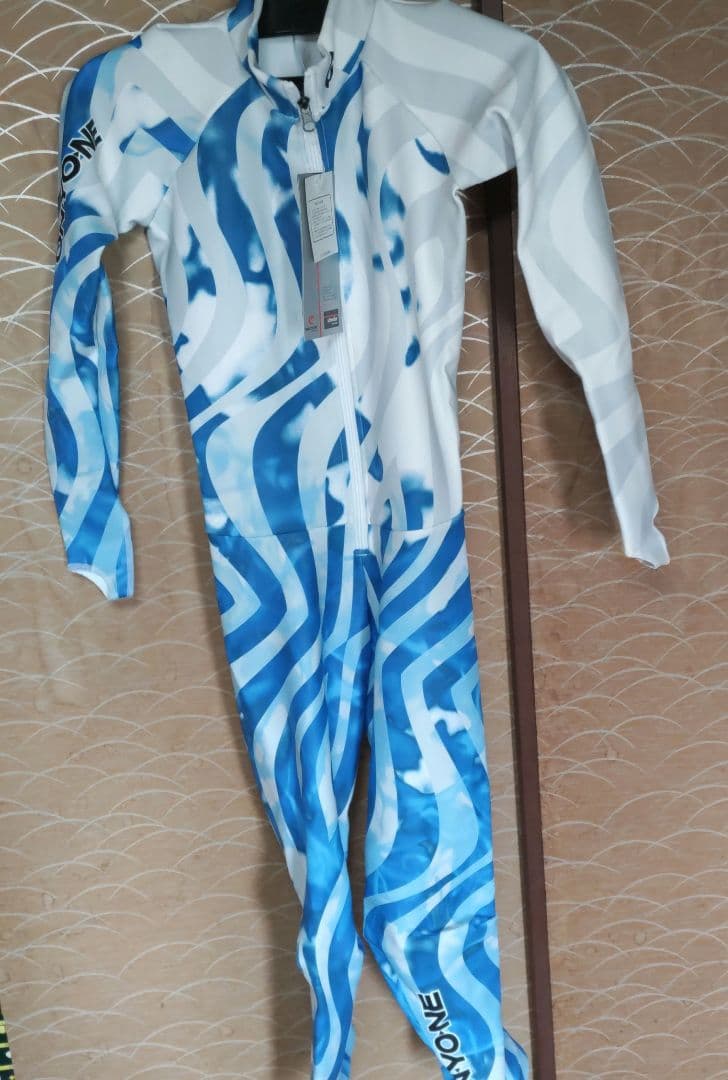 新品タグ付き ONYONE オンヨネ FIS 対応ワンピース