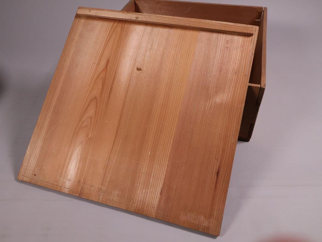 木製 漆塗 古い黒塗丸卓 39.5cm 花台 香炉台 丸形 猫足【MA612】