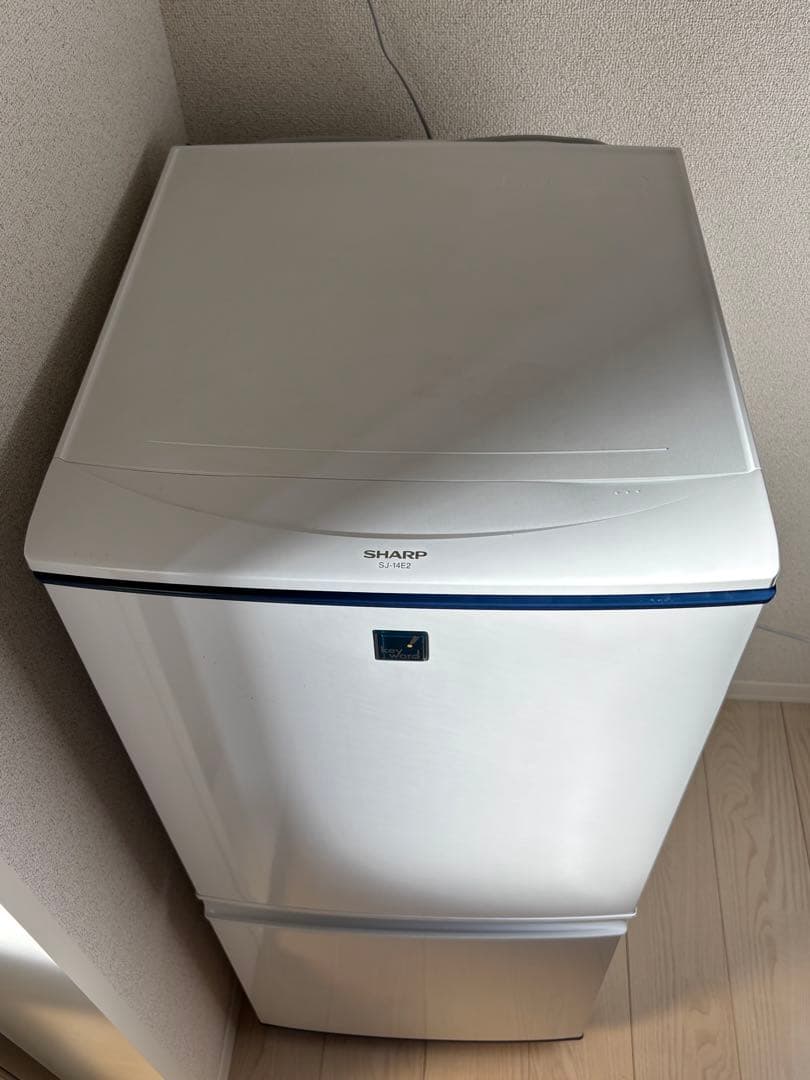 SHARP 冷蔵庫 137L 一人暮らし 左右開き　Refrigerator