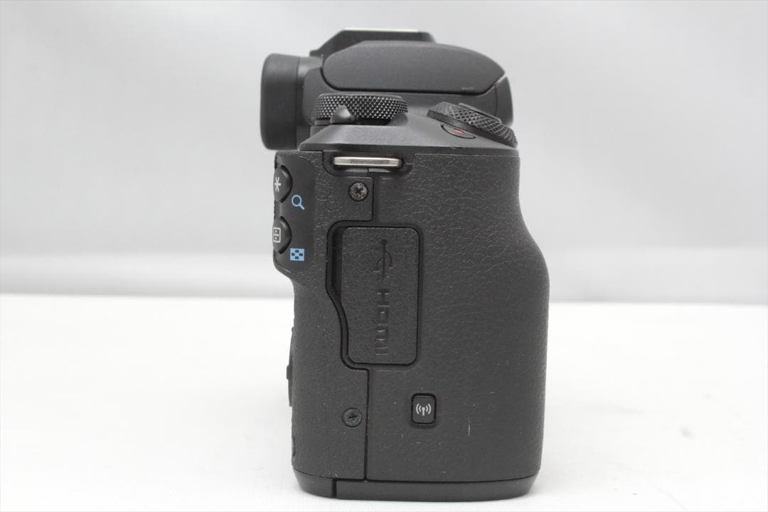 Canon EOS Kiss M2 ボディ ジャンク