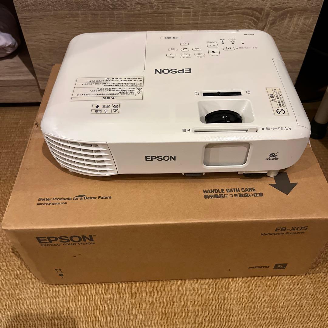 美品！EPSON EB-X05 プロジェクター本体