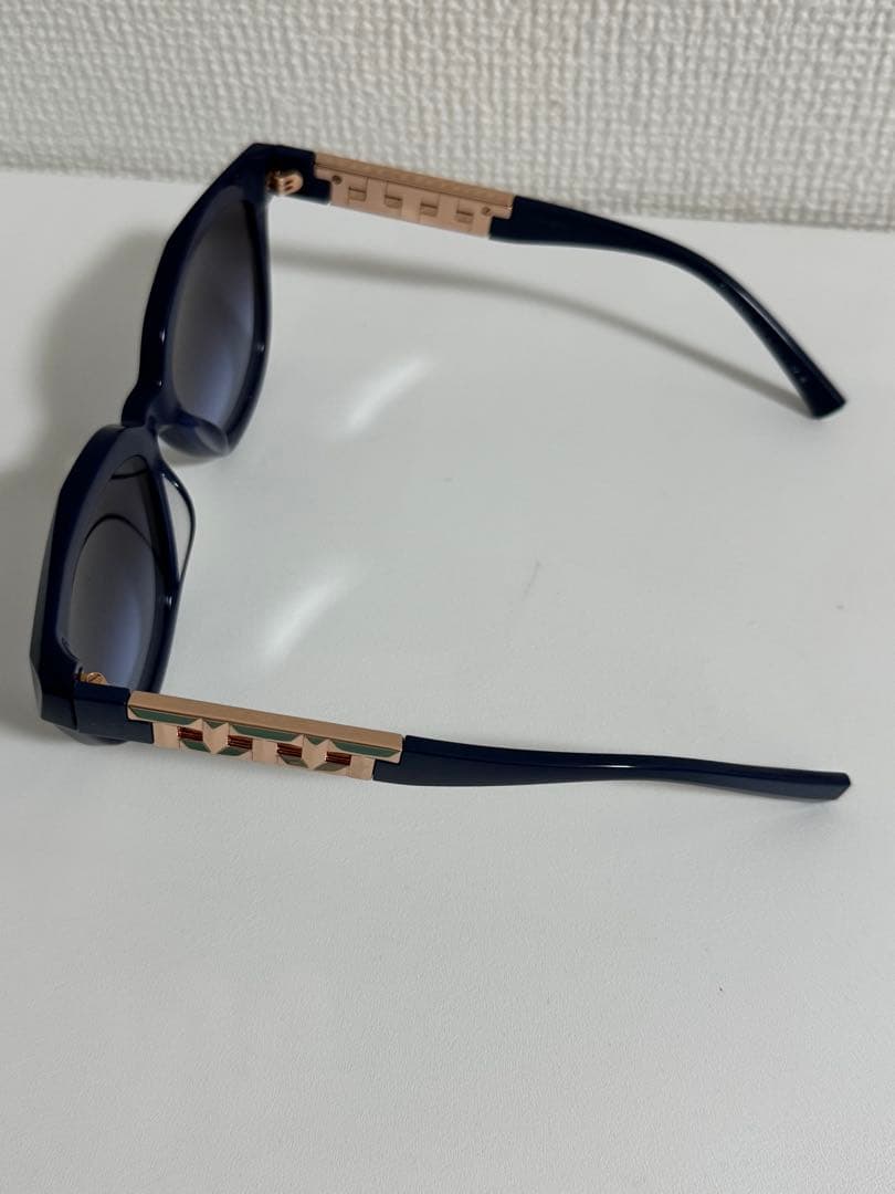 TIFFANY トゥルーサングラス