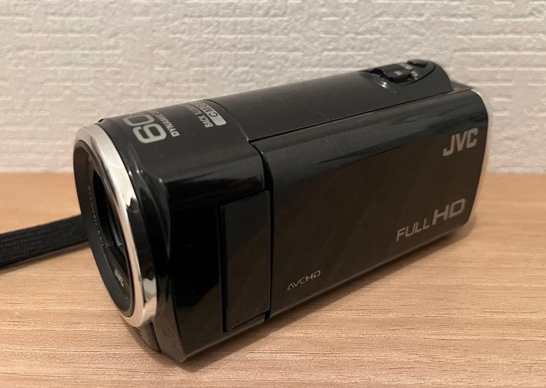 JVC フルHDビデオカメラ　Everio　GZ-E170-B【送料込み】