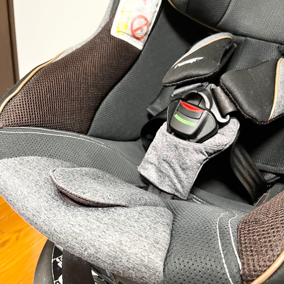 【極美品】アップリカ クルリラプロテクト 美品 クッション完備 ISOFIX