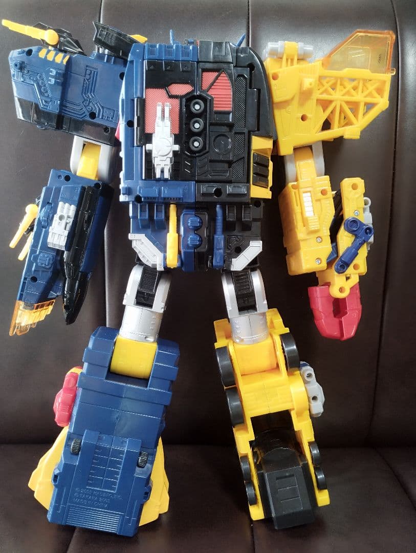 オメガスプリーム　トランスフォーマー　スーパーリンク