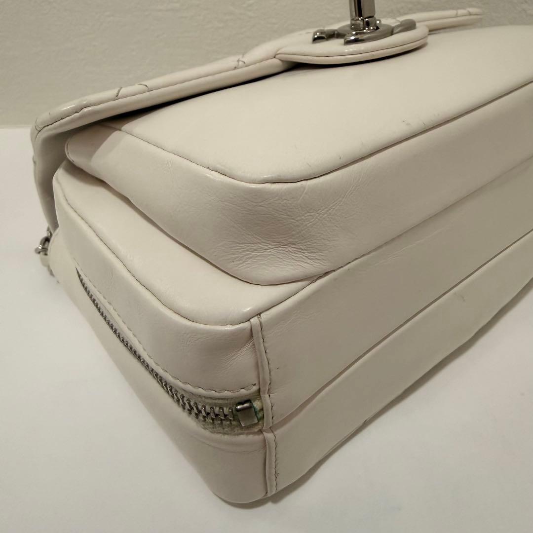 CHANEL シャネル ココマーク チェーン ショルダーバッグ マトラッセ 白
