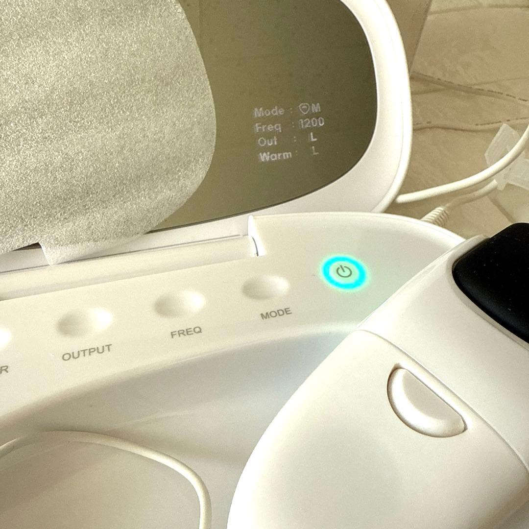 モイスティーヌ　美容器とマスクセット（説明書付）