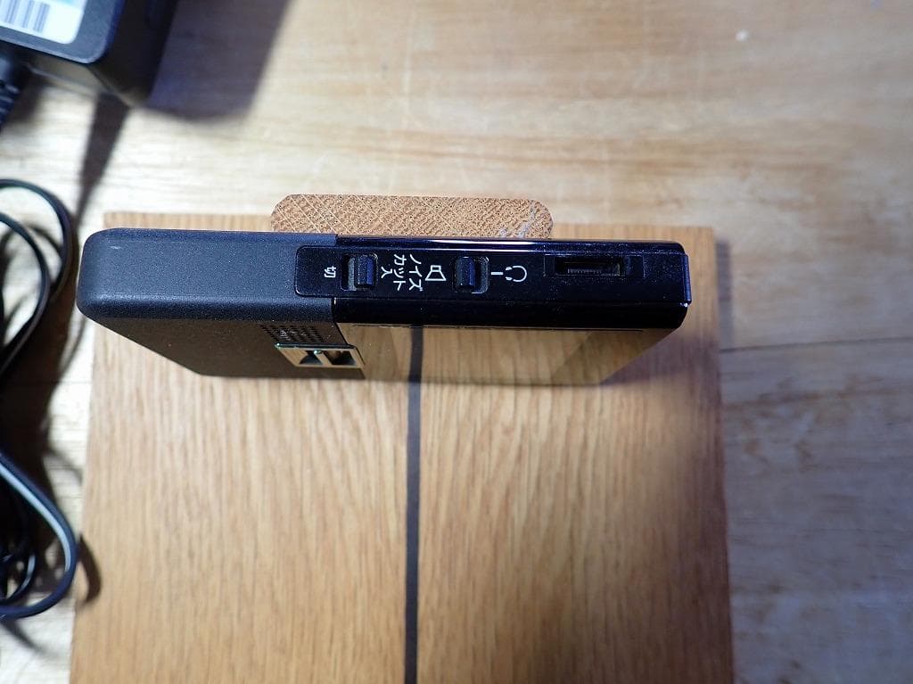 SONY ワンセグTV 対応FMステレオ　AMラジオ　 XDV-G200