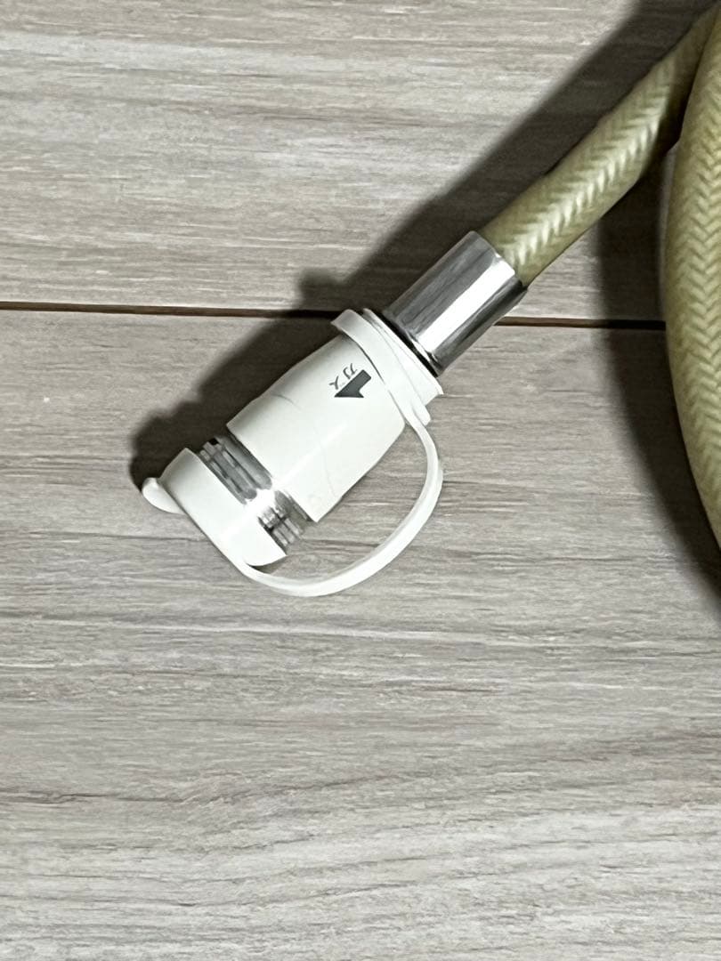 ガスファンヒーター ホワイト コンパクト