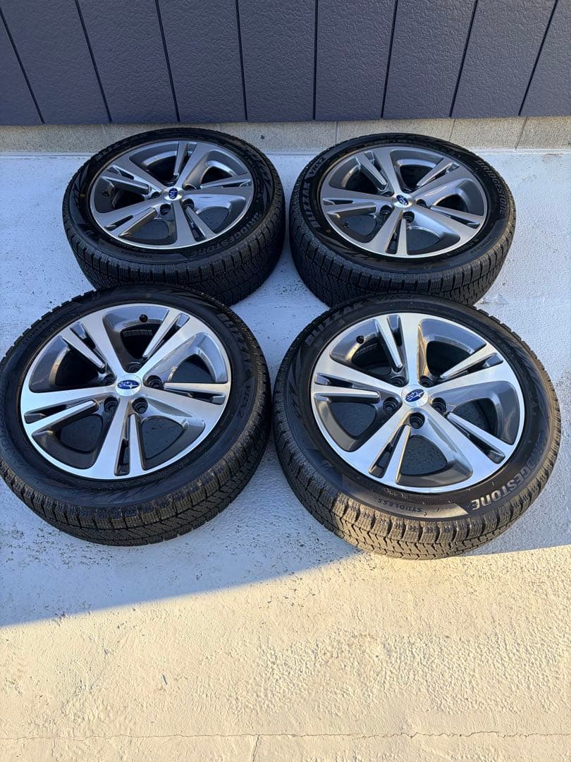 SUBARUレヴォーグ 17インチ スタッドレスタイヤ＋ホイールセット