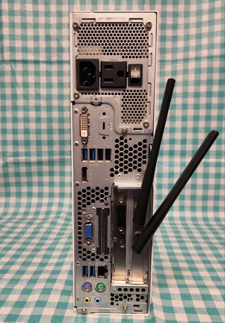 【グラボ搭載】富士通 ESPRIMO D588/BX スリムデスクトップPC。