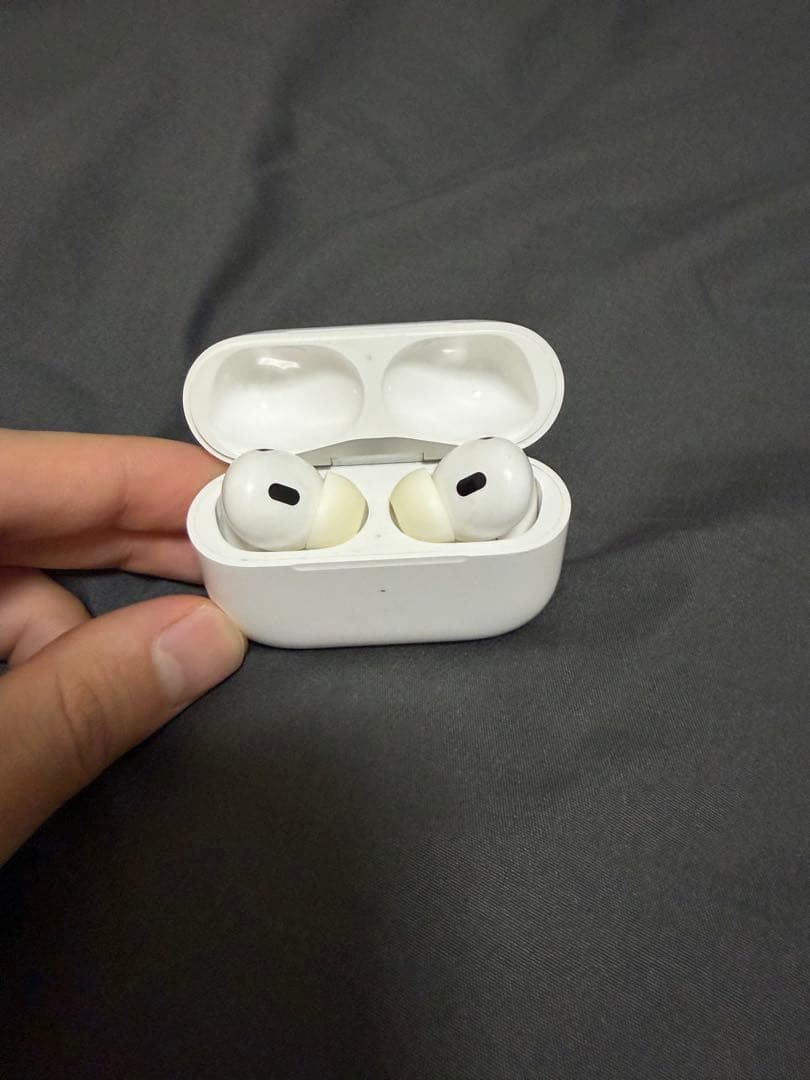 AirPods Pro (第2世代) 本体　ケース付き