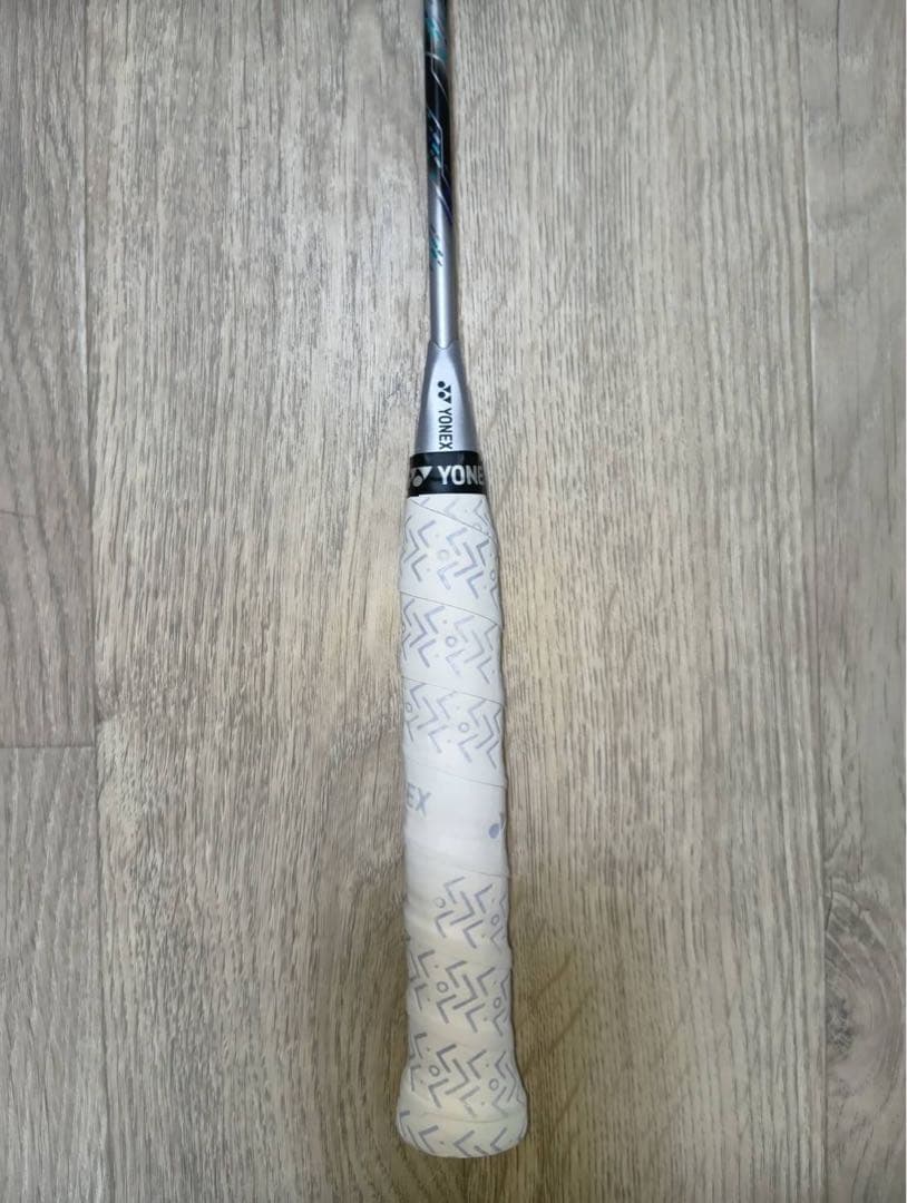 バドミントンラケット アストロクス88D PRO　3U G6