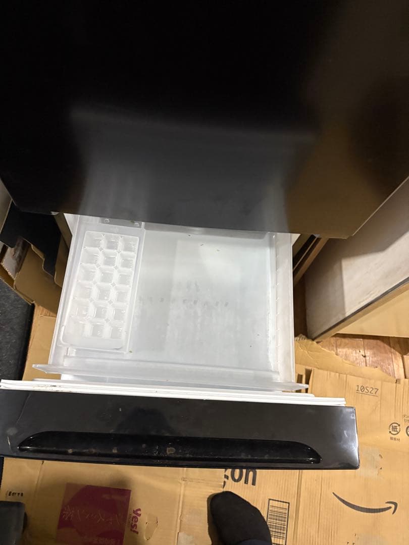 ブラック冷蔵庫 YRZ-F15LK 156Ｌ