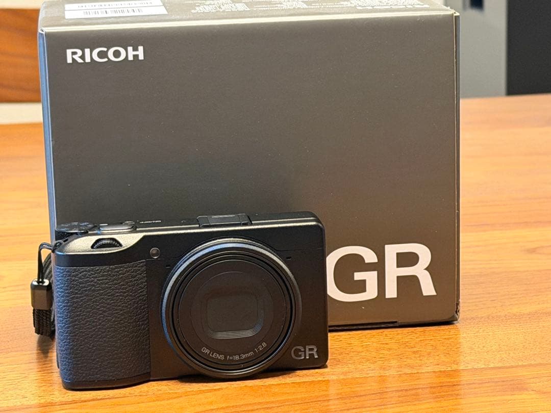 美品★RICOH GR III HDF コンパクトデジタルカメラ GR3 リコー