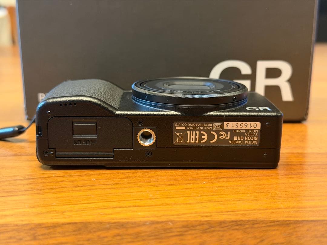 美品★RICOH GR III HDF コンパクトデジタルカメラ GR3 リコー