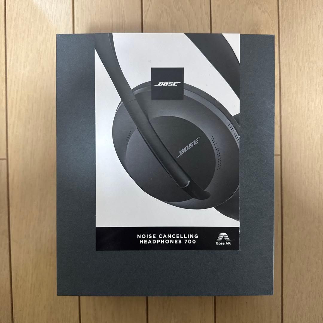 テテ着用Bose Noise Cancelling Headphones 700