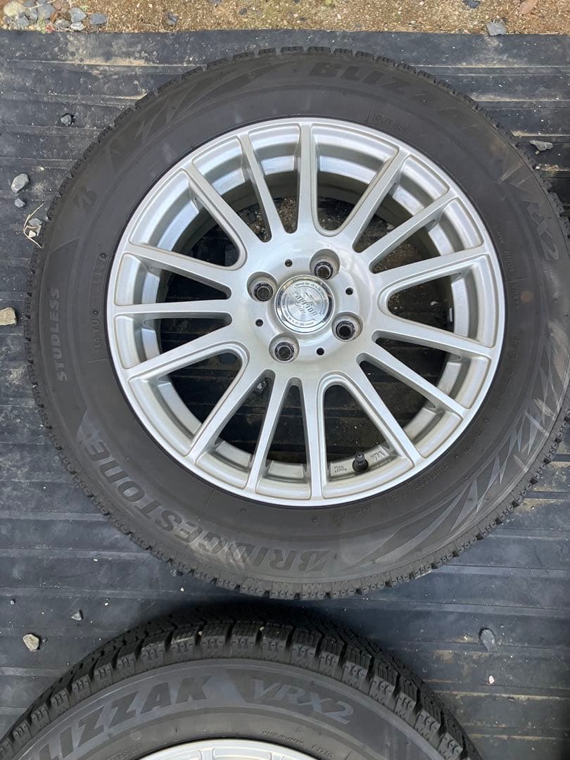 (2065) 22年製スタッドレスタイヤ社外アルミホイール付き2本①