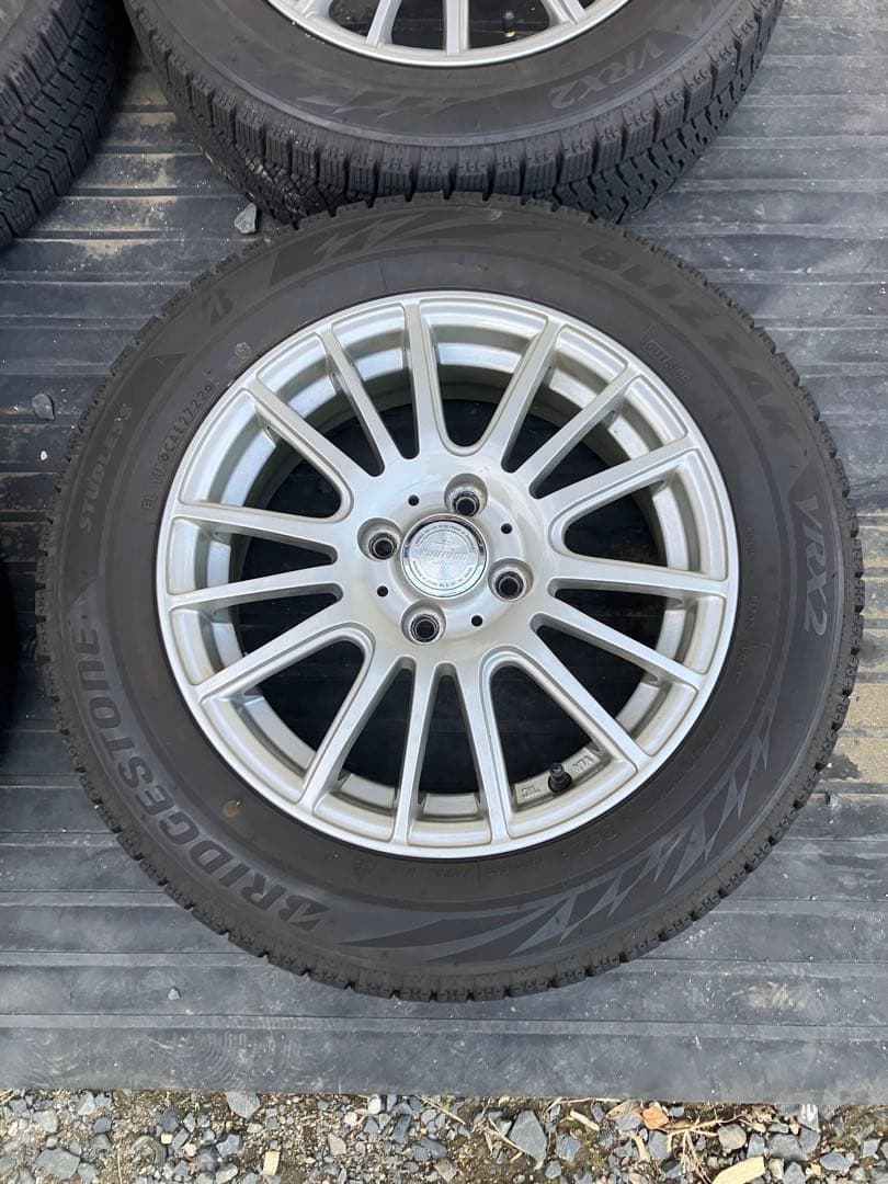 (2065) 22年製スタッドレスタイヤ社外アルミホイール付き2本①