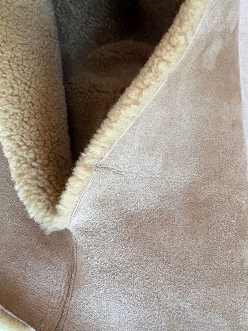 ベージュ シープスキン スヌード