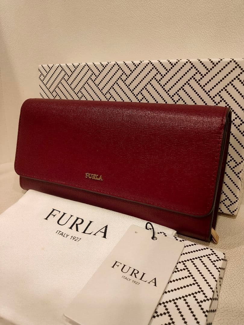 一度使用のみ極美品 FURLA 長財布 バビロン　ワインレッド　箱付き