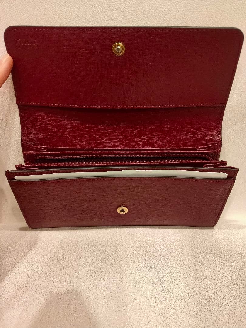 一度使用のみ極美品 FURLA 長財布 バビロン　ワインレッド　箱付き