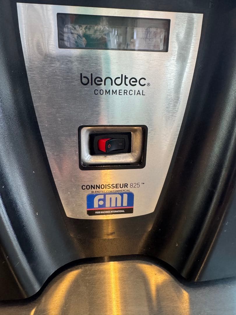 Blendtec 825 業務用ブレンダー 定価26万円 飲食店