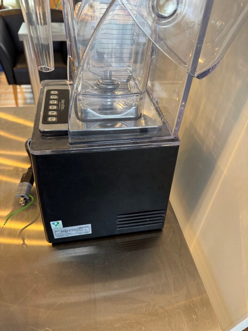 Blendtec 825 業務用ブレンダー 定価26万円 飲食店