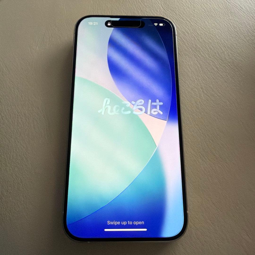 iPhone15pro 本体　白