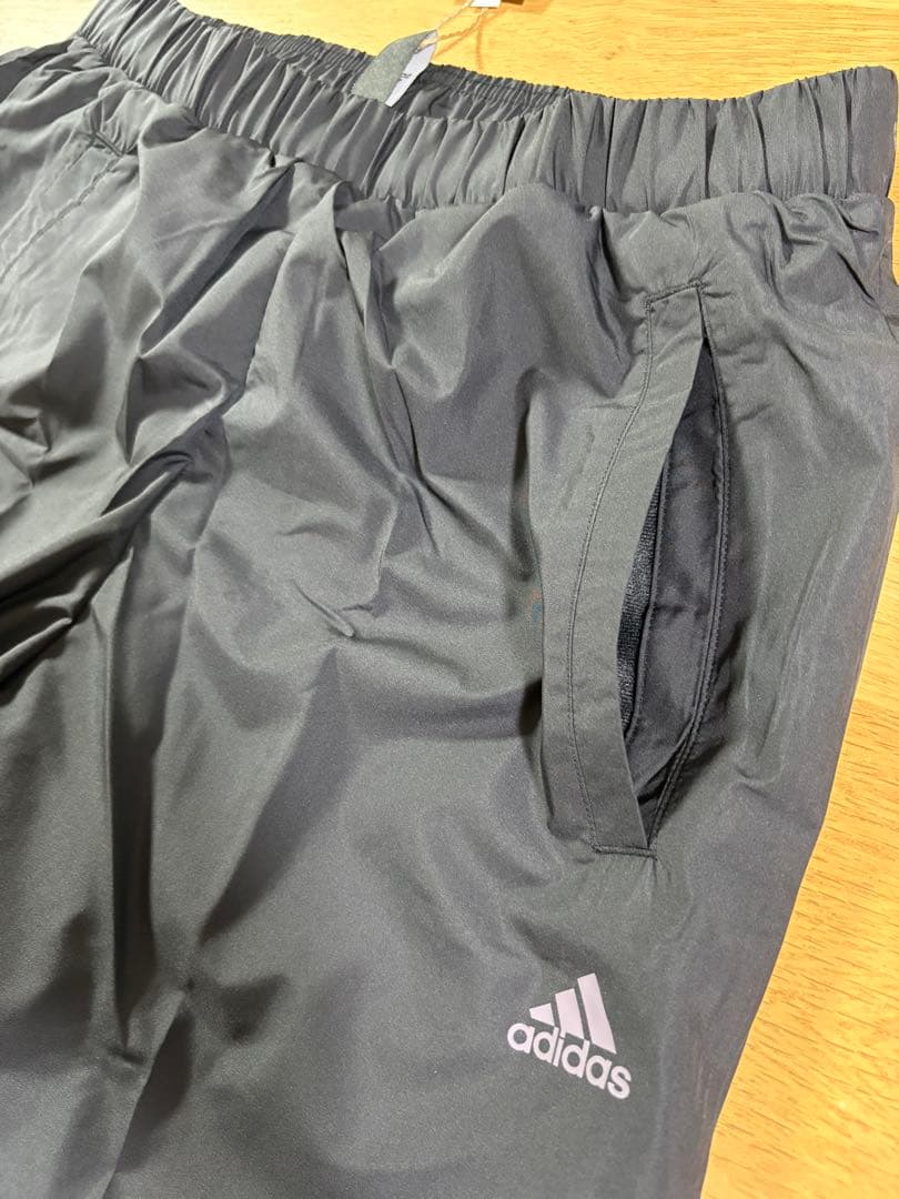 アディダス　裏起毛ウインドブレーカー上下　レディースXL 新品未使用