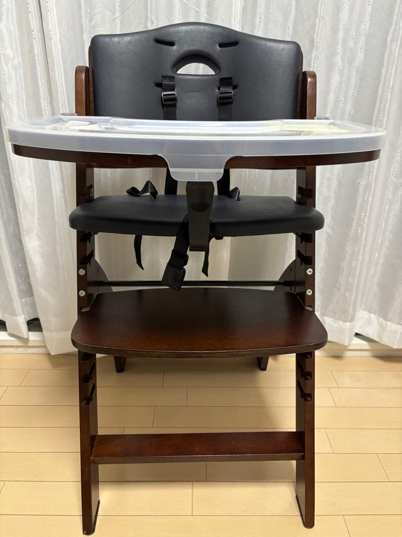 ビヨンドジュニアハイチェア