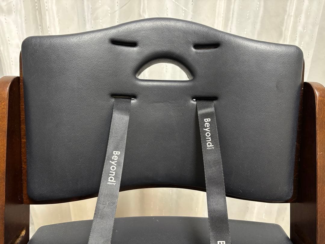 ビヨンドジュニアハイチェア