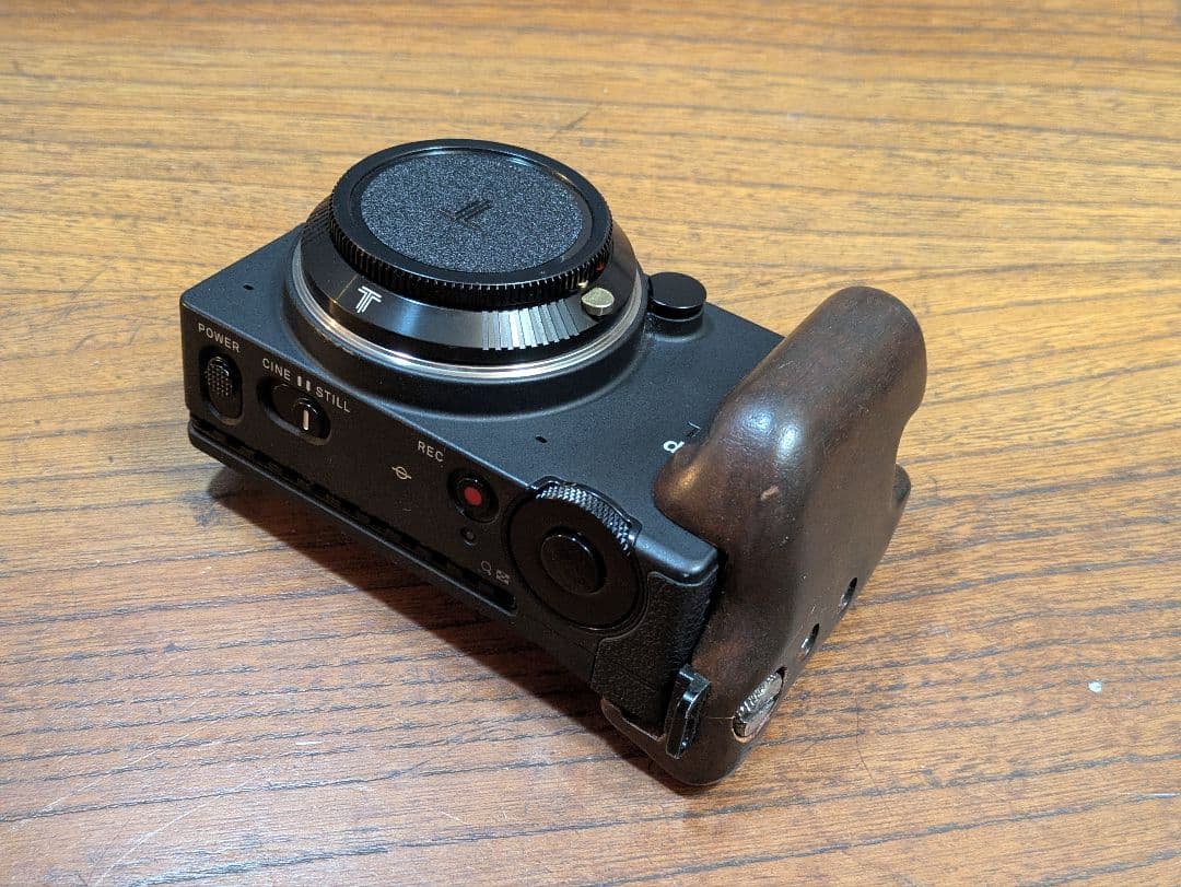 SIGMA fpL 本体+付属品多数 マウントアダプター、木製グリップ等付属