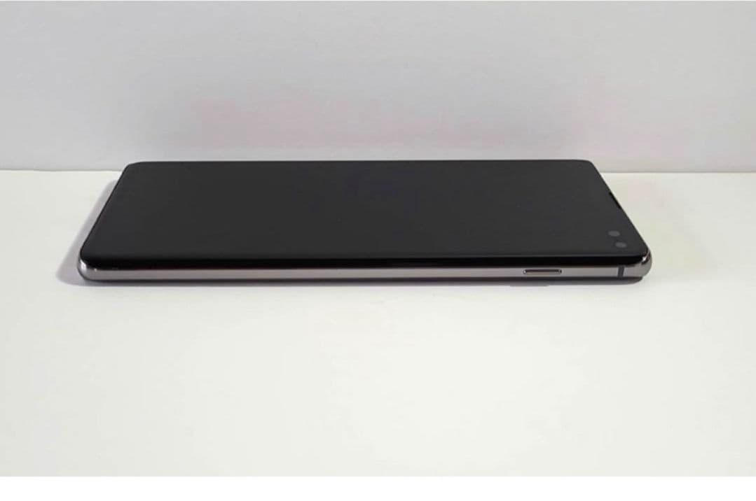 ほぼ新品 Samsung Galaxy S10+ SIMフリー