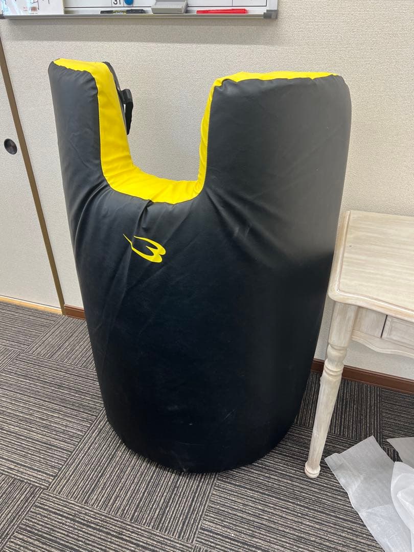 発送不可名古屋市内お届け無料BODYMAKERスーパーダミーミットシールド