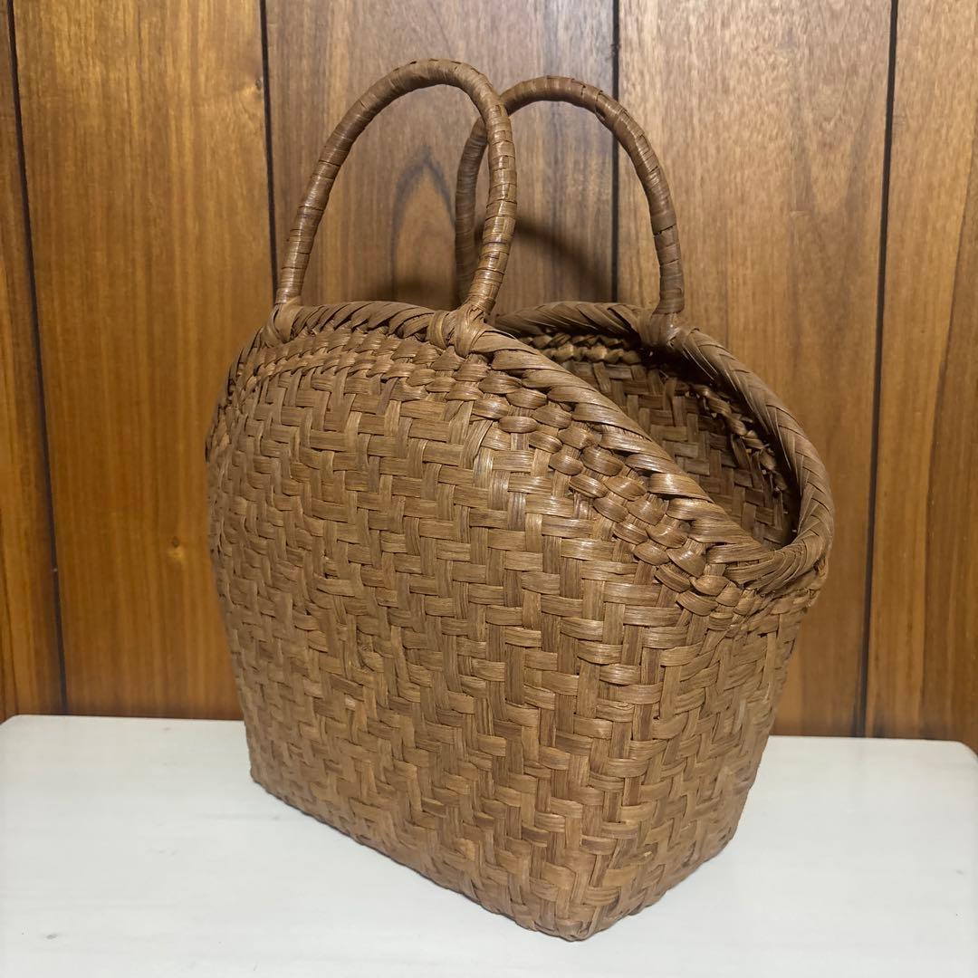 山葡萄 籠半月口バック網代編・や まぶどう籠・美品 かごバッグ