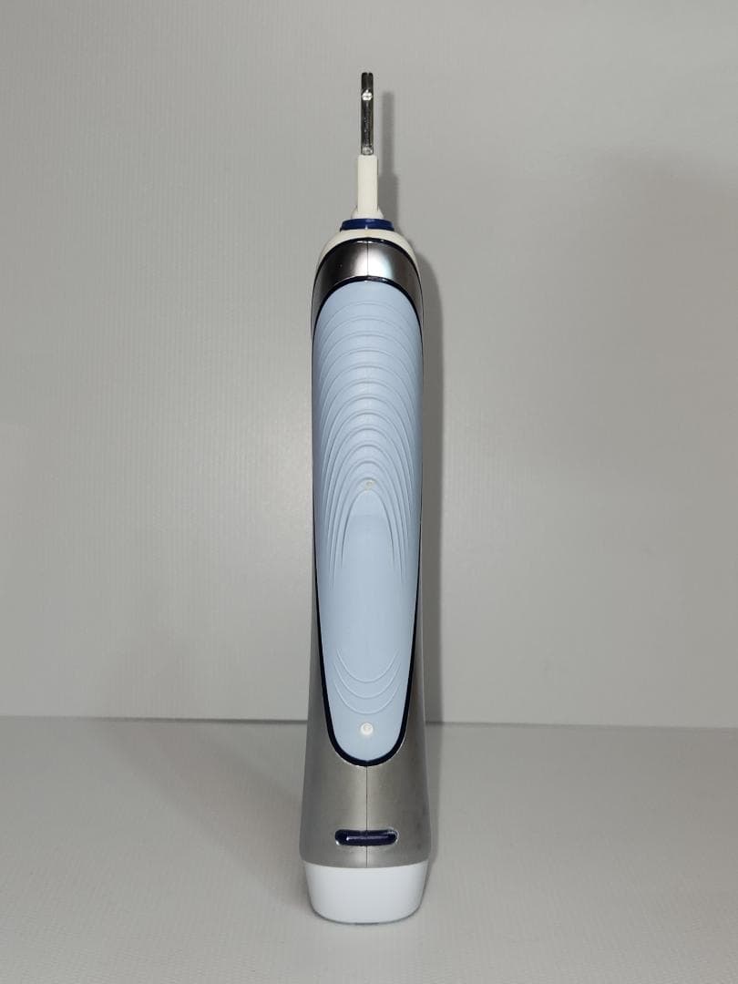 ブラウン BRAUN 電動歯ブラシ オーラルB 本体 歯間ブラシ４本 ブラシ３本