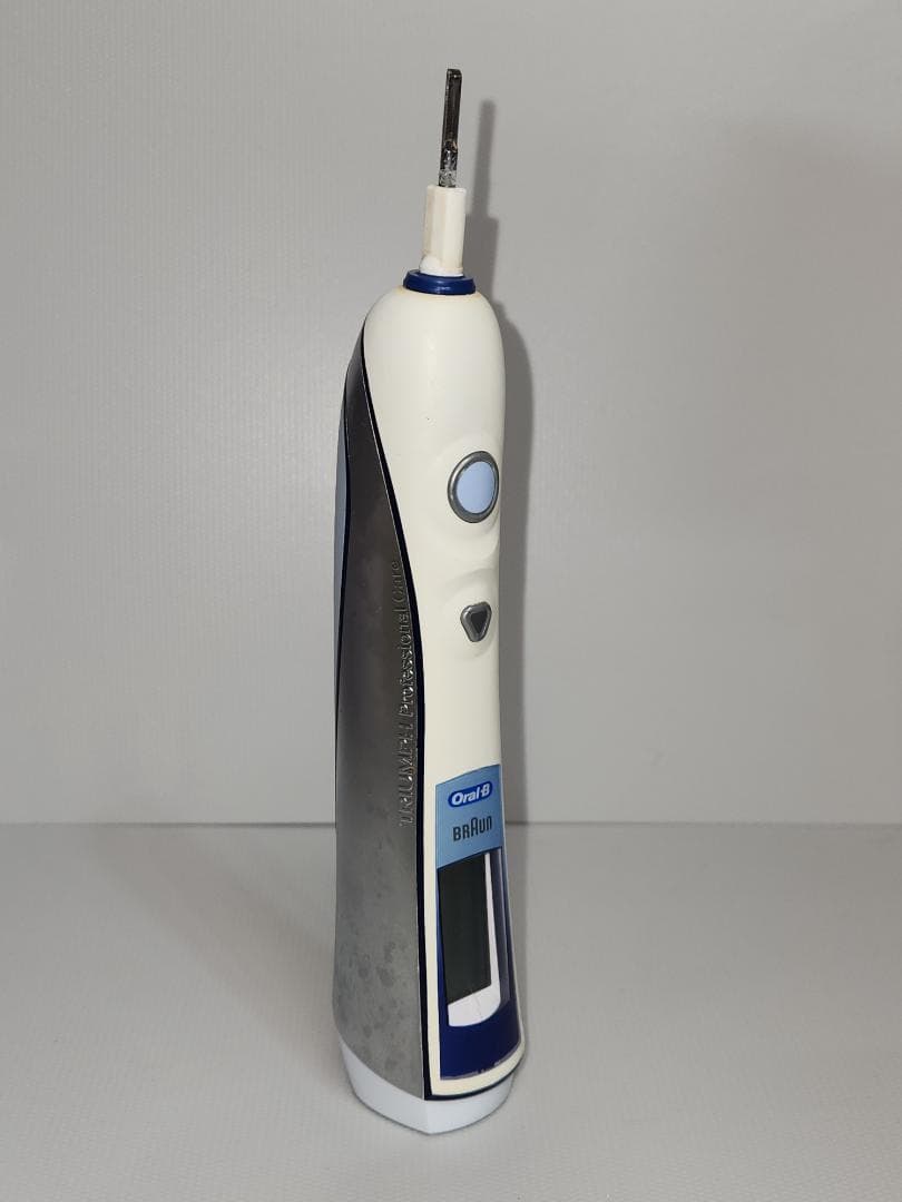 ブラウン BRAUN 電動歯ブラシ オーラルB 本体 歯間ブラシ４本 ブラシ３本