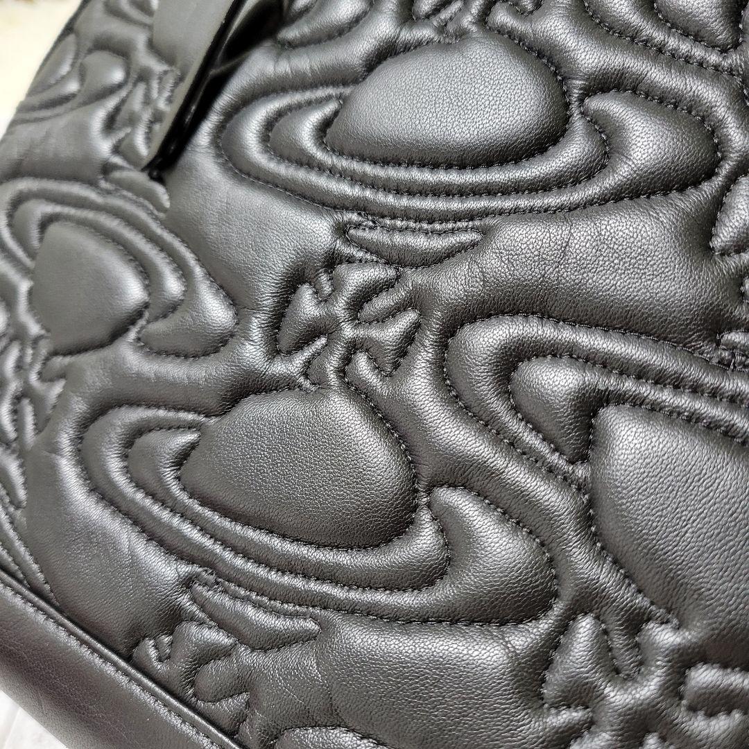 Vivienne Westwood オーブ 型押し レザークラッチ 黒