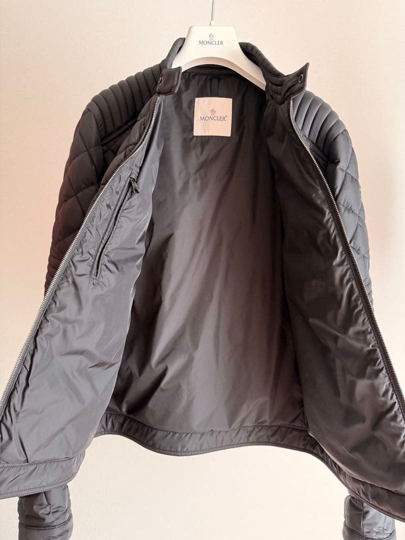 モンクレール BREITMAN ライダース ダウンジャケット 黒　サイズ 4
