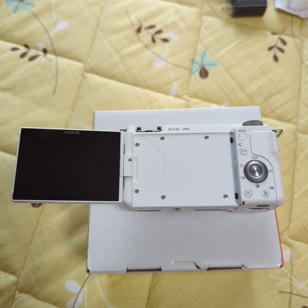 SONY Vlog用カメラ ZV-E10 ボディ ウインドスクリーン付属