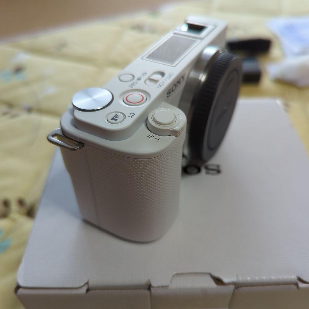 SONY Vlog用カメラ ZV-E10 ボディ ウインドスクリーン付属